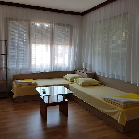 Apartmán емилия